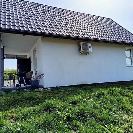 Chalet Brzezowka Nad Stawami